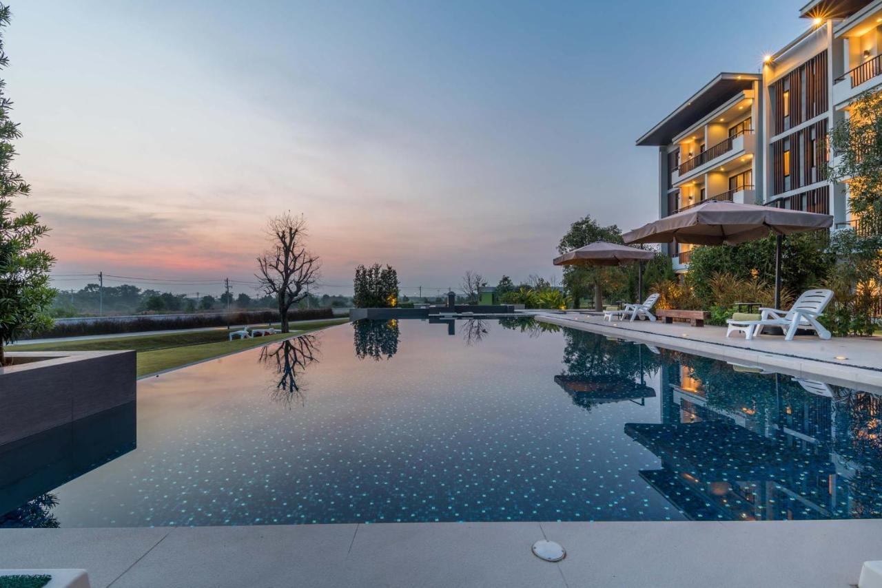 Green Ville Laguna Hotel Sung Noen Exteriör bild